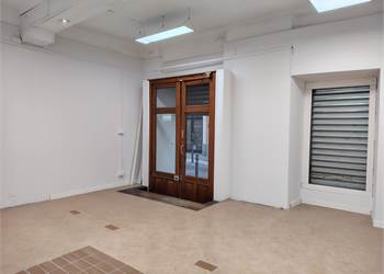 NEGOZIO IN CENTRO A CHIERI